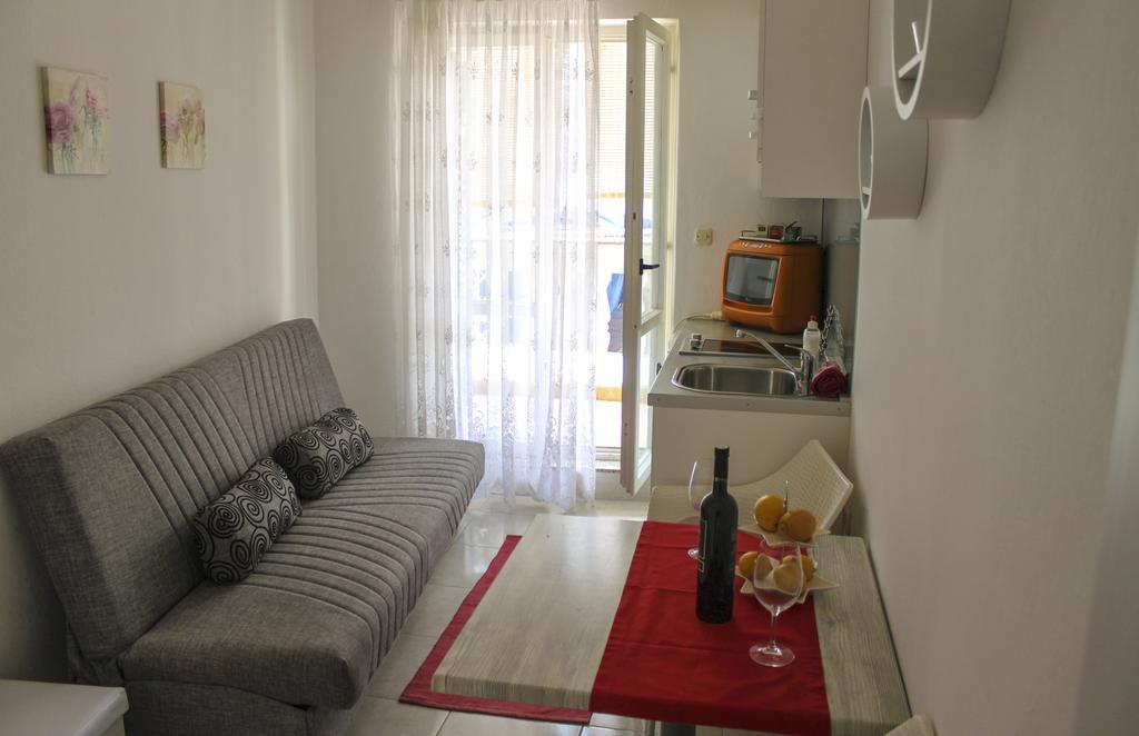 Roko Apartments Биоград на Мору Екстериор снимка